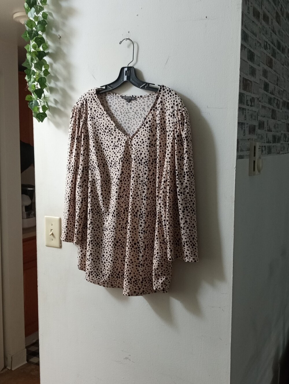 Adrianna Papell Beige Polka Dot V-Neck Blouse